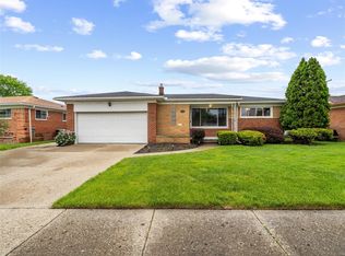 38264 Richland St, Livonia, MI 48150