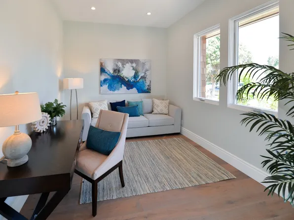 1041 8th St, Manhattan Beach, CA 90266