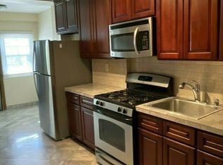 71-26 67th St #1, Ridgewood, NY 11385