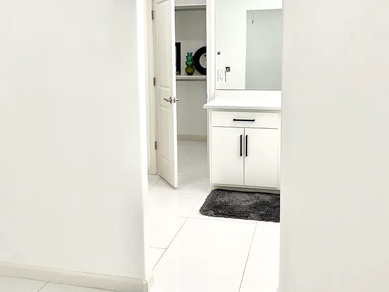 8919 Eclipse St #B — Photo 37