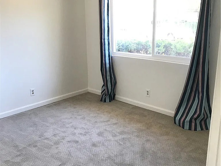 454 E Avenue Q3 #5 — Photo 8