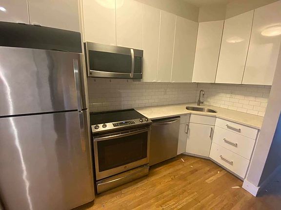 2nd image of 609 Rogers Ave APT 2R