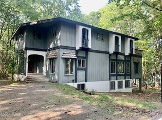 120 Falling Brook Dr, Lords Valley, PA 18428