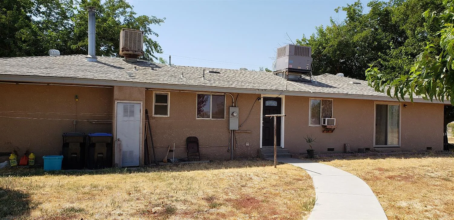 22353 Avenue 18 3/4 photo 1