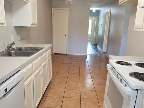 2nd image of 5213 Calloway St Unit B