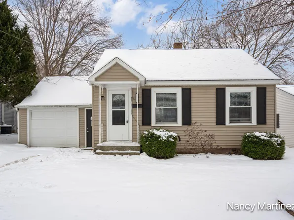 3316 Chestnut Ave SW, Grandville, MI 49418