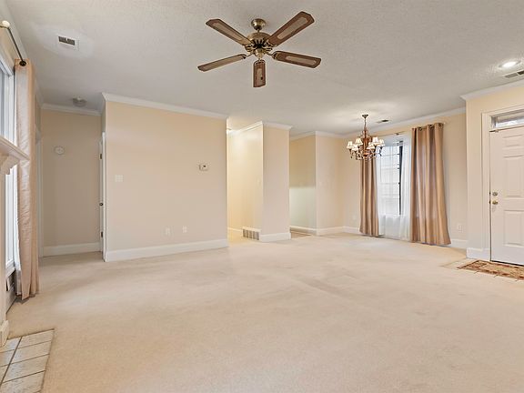 4th image of 2963 S Pondside Dr