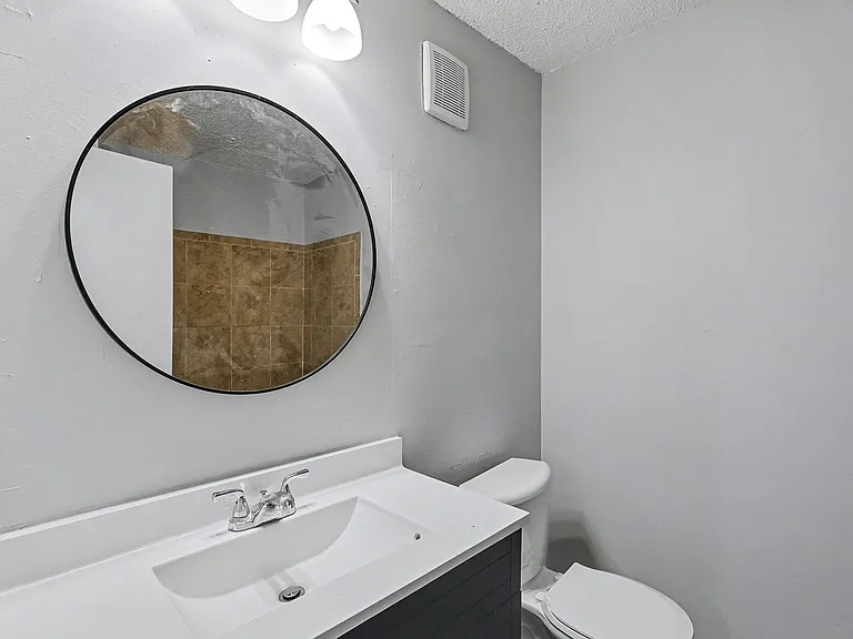 Stoneybrook Apartments — Photo 28