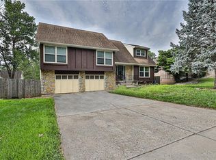 1800 NW Ashton Dr, Blue Springs, MO 64015