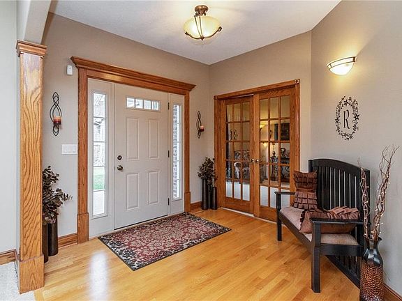 2nd image of 1400 Lake Shore Cir SE