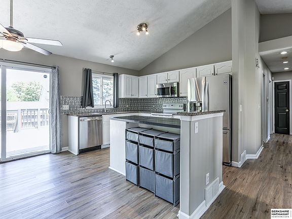 5th image of 8217 S 152nd St