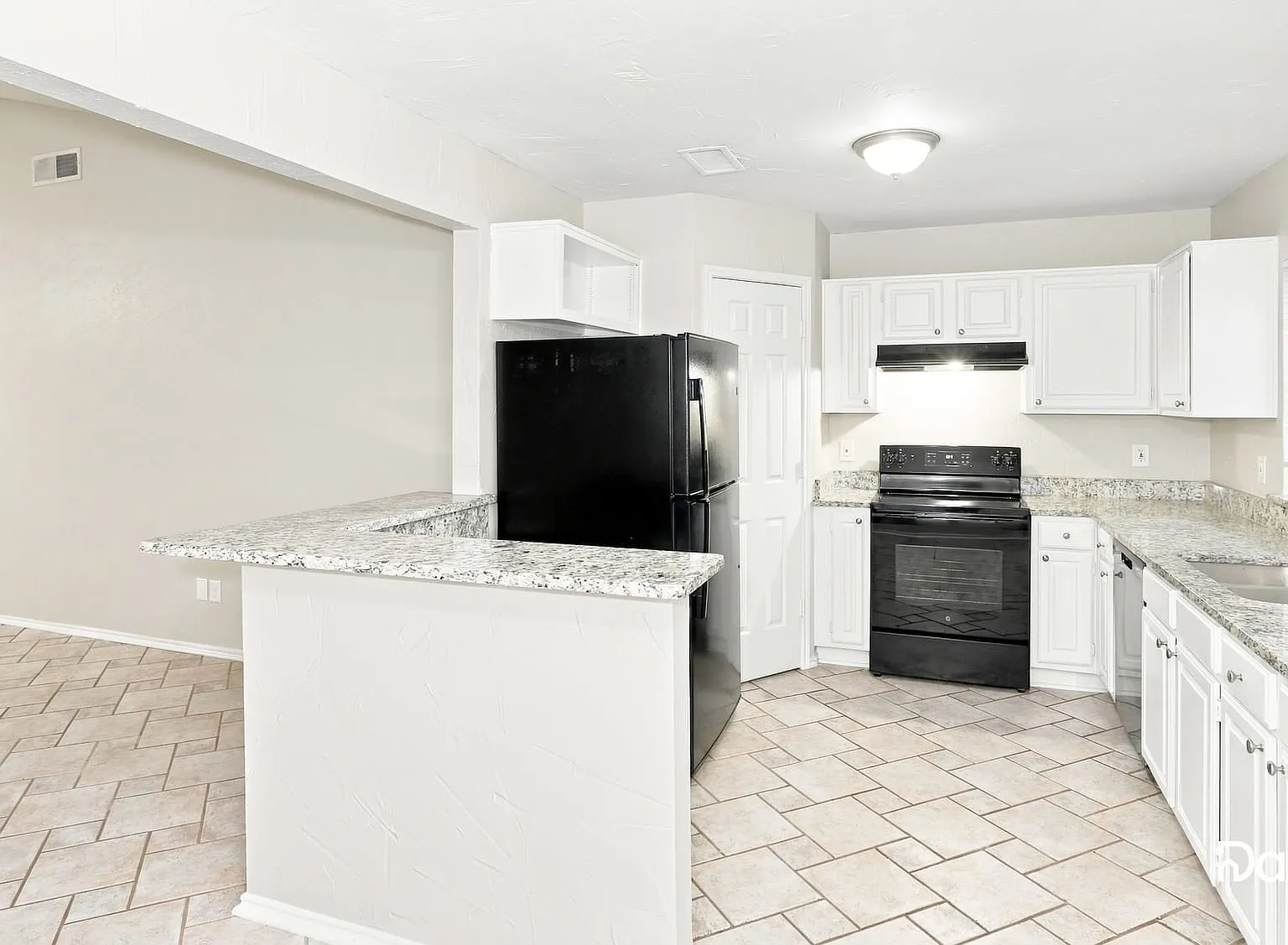 3 bed, 2.0 bath, 1439 sqft, $2,695 — Photo 4