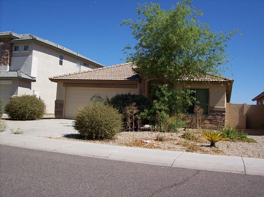 2nd image of 2204 W Vineyard Plains Dr