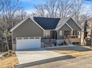 22 Marionet Cir, Bella Vista, AR 72714