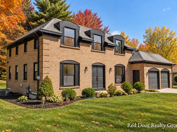 578 Arrowhead Ave SE, Grand Rapids, MI 49546