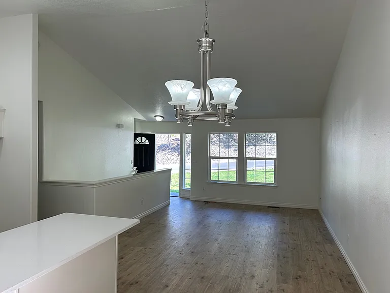 148 Cedar Falls Dr — Photo 3