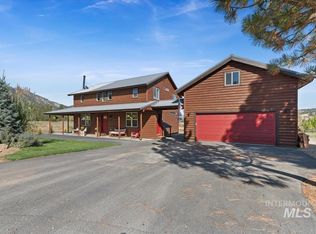 34 Crosstimber Loop, Garden Valley, ID 83622