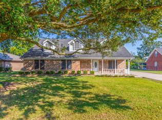 1011 Rebecca Ln, Bridge City, TX 77611