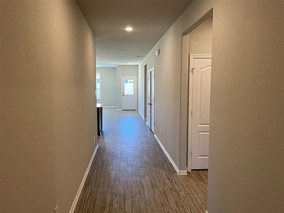 2nd image of 24818 Sierra Laurel Ln
