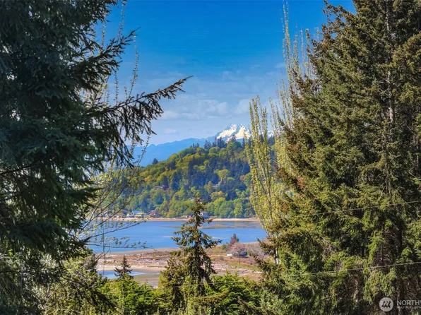 7777 Hellman Road, Clinton, WA 98236