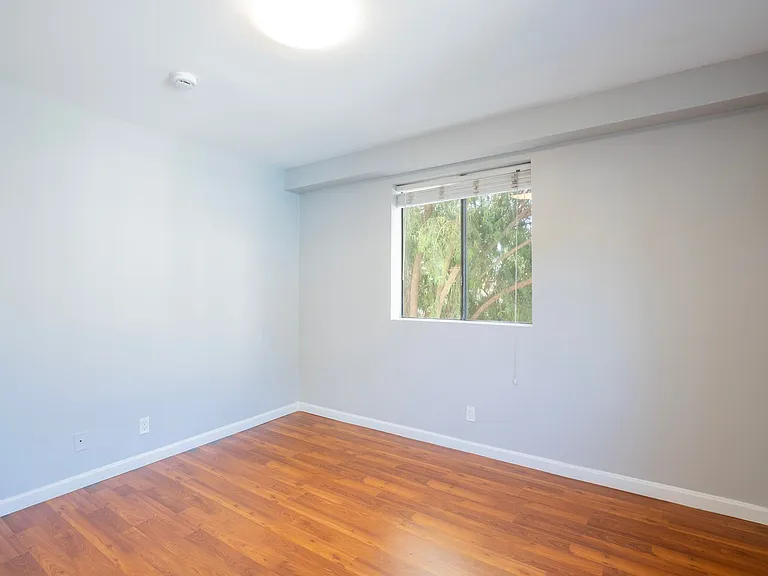 6740 Franklin Pl — Photo 4