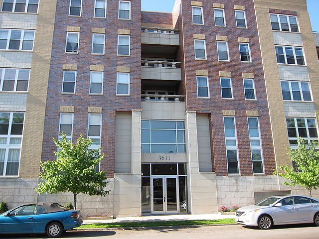 1st image of 3611 W Montrose Ave Unit 109