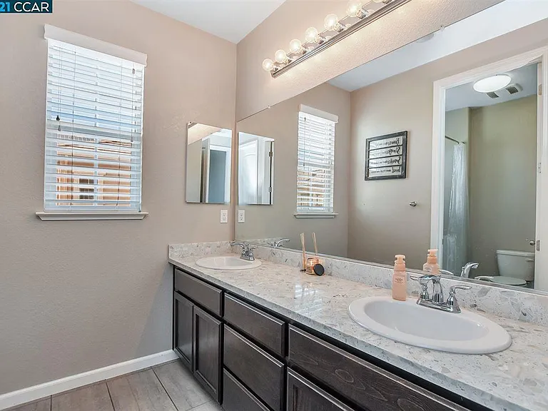 292 Alta St — Photo 12