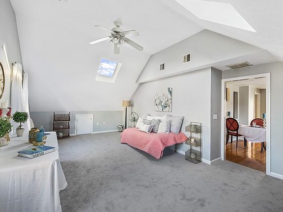 3rd image of 24 Wisteria St #3
