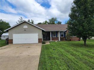 2405 Oak Forest Dr, Troy, MO 63379
