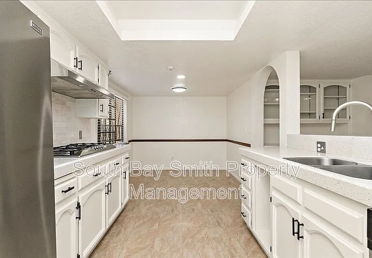 227 S Irena Ave #4 — Photo 12