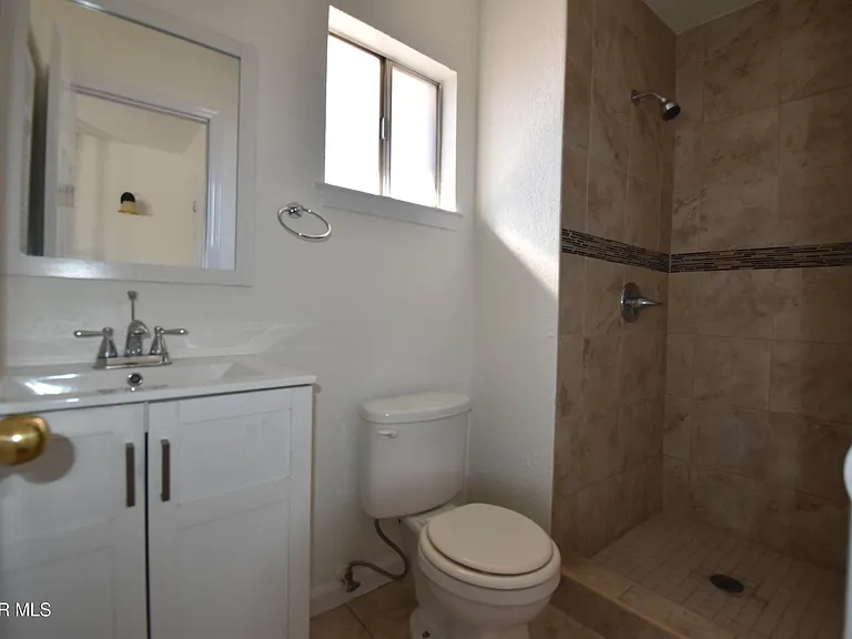 3417 Guthrie St — Photo 13