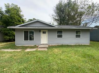 1015 Koehn Dr, Danville, IL 61832