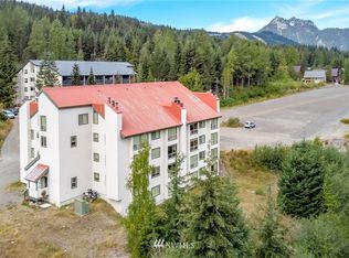 221 E Hyak Dr #404, Snoqualmie Pass, WA 98068