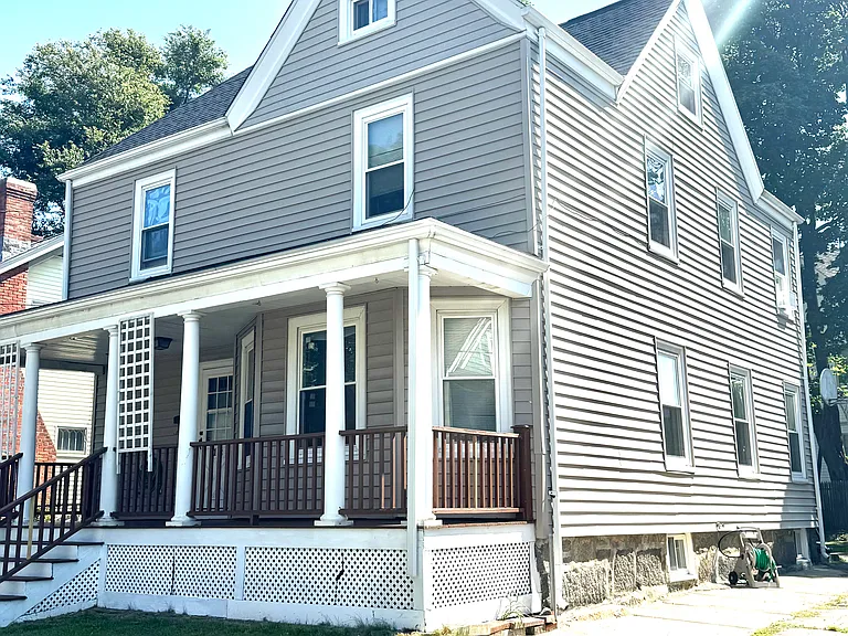 123 Beach St — Photo 2