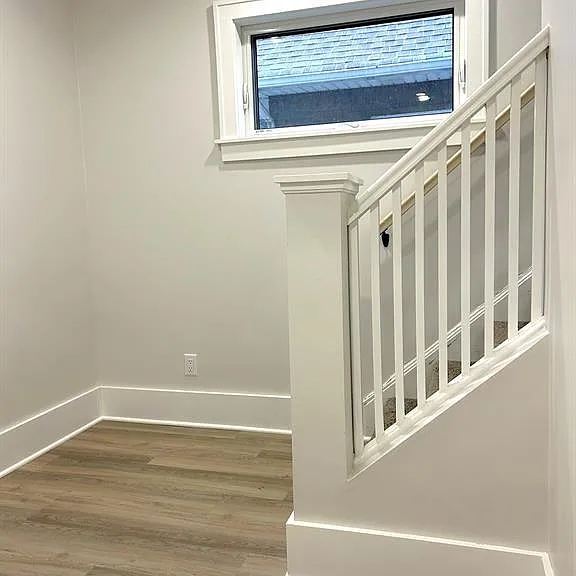 1748 Hall Ave #MAIN — Photo 2