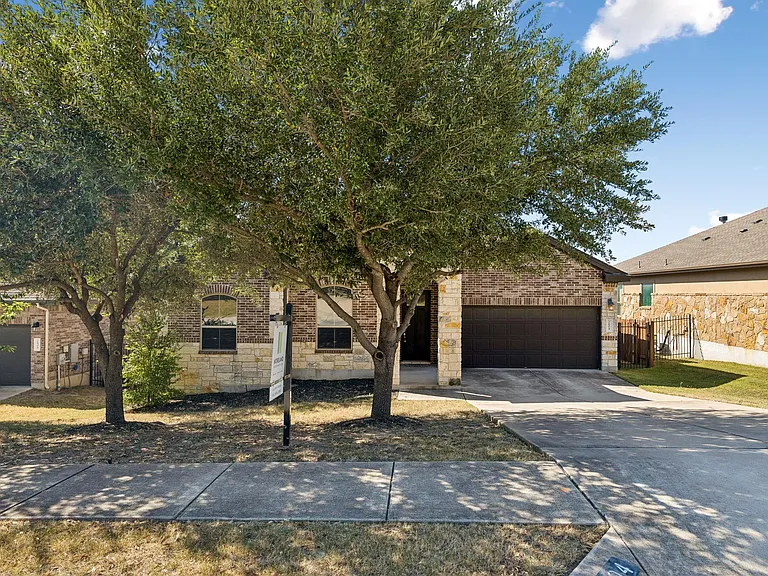 2604 Lou Hollow Pl — Photo 2
