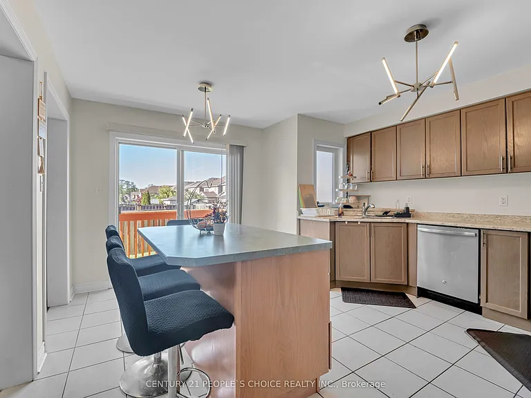 48 Colonel Lyall St — Photo 13