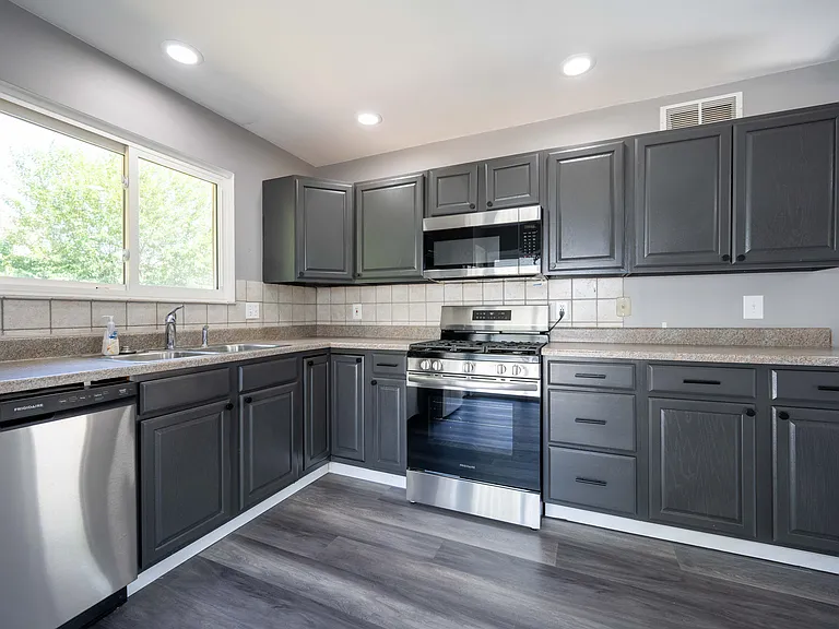 40 Oak Knoll Dr — Photo 11