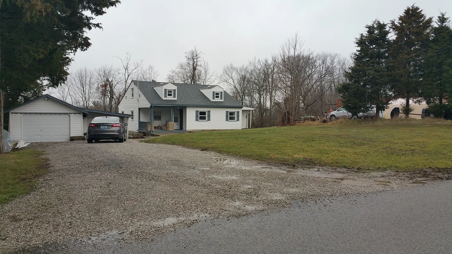 748 Lone Oak Dr photo 1