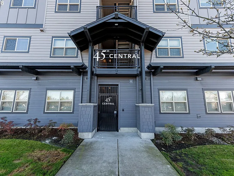 13905 SW Meridian St #310 — Photo 44