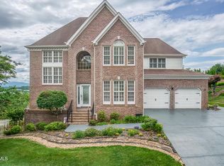 3401 Stoneridge Dr, Johnson City, TN 37604