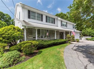 55 Meshanticut Valley Pkwy, Cranston, RI 02920