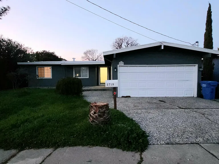 2719 Edward Ave — Photo 1