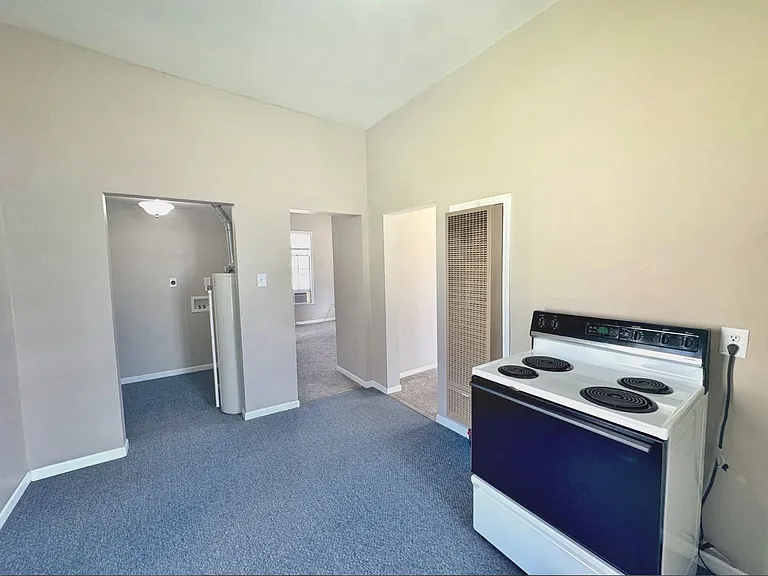 315 Jefferson St — Photo 6