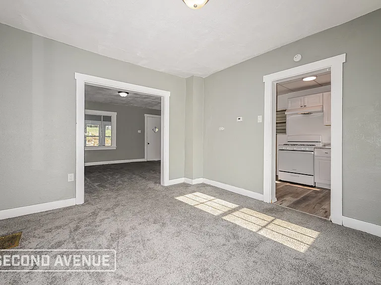 833 Vermont Ave — Photo 7