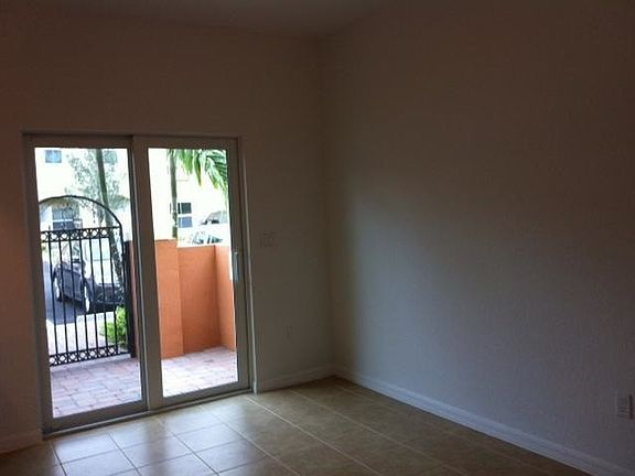 3rd image of 362 Lake Monterey Cir