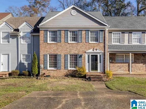 753 Cahaba Manor Trl, Pelham, AL 35124