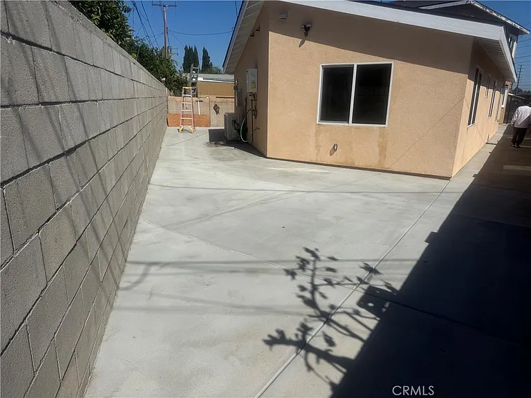 7661 El Rovia — Photo 32