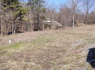 925 Clearfield Rd, Fenelton, PA 16034