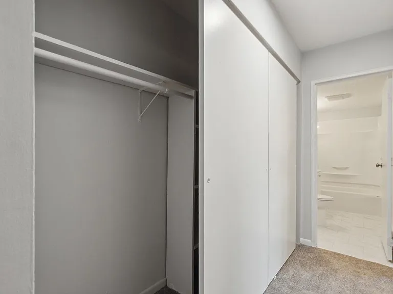 Golden Hill Apartments — Photo 23